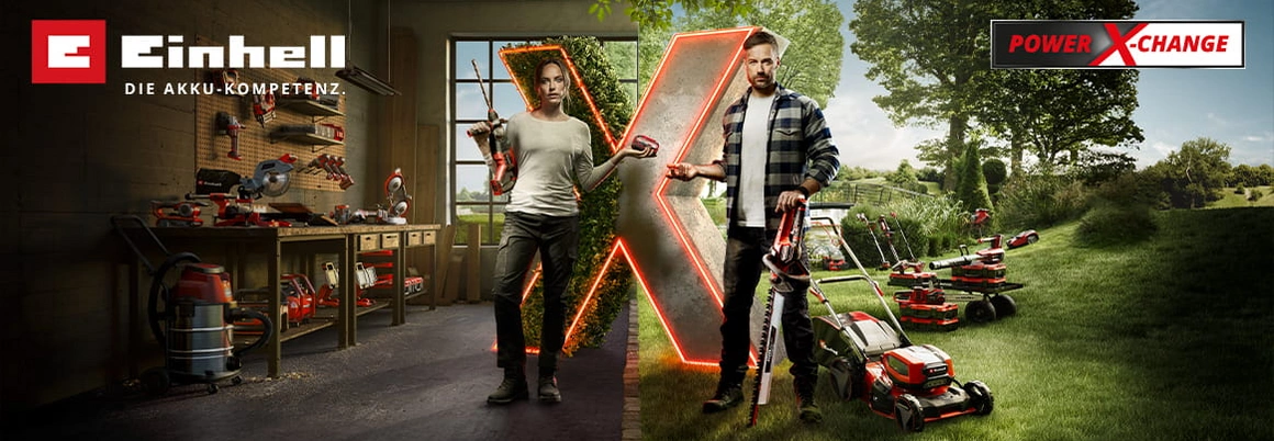 Zwei Personen mit verschiedenen Akku-Werkzeugen